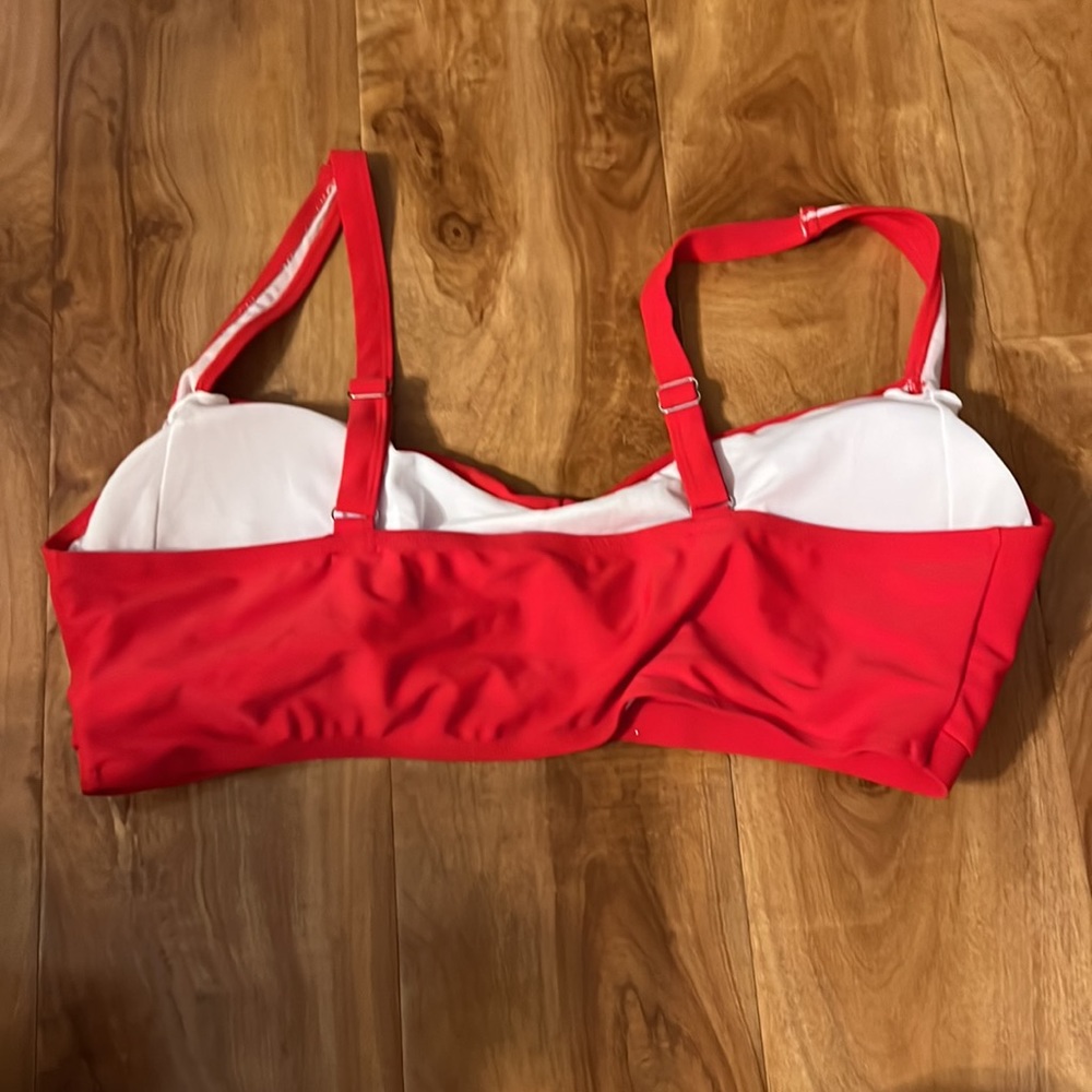 Red bikini 👙 - Picture 5 of 5